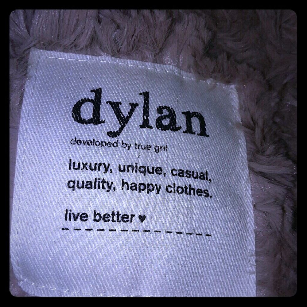 Dylan by true grit, fuzzy vest